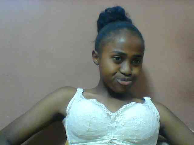 Clarah1 webcam
