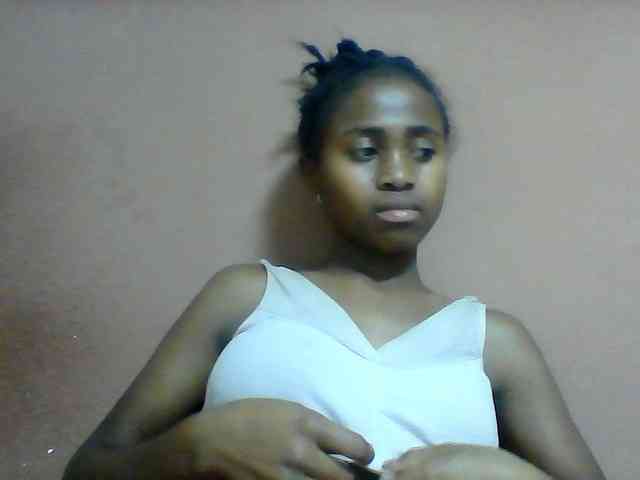 Clarah1 webcam