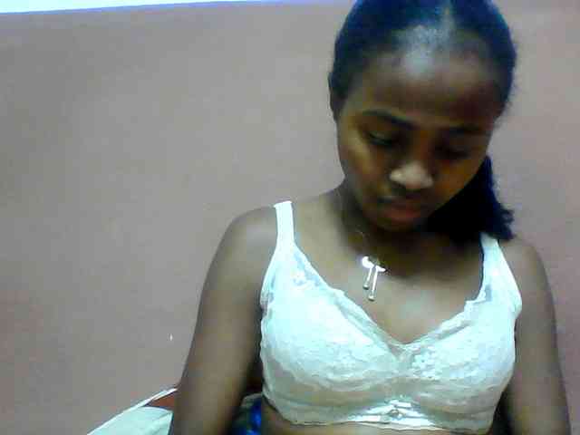 Clarah1 webcam