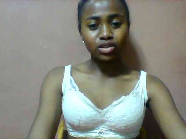 Clarah1 webcam