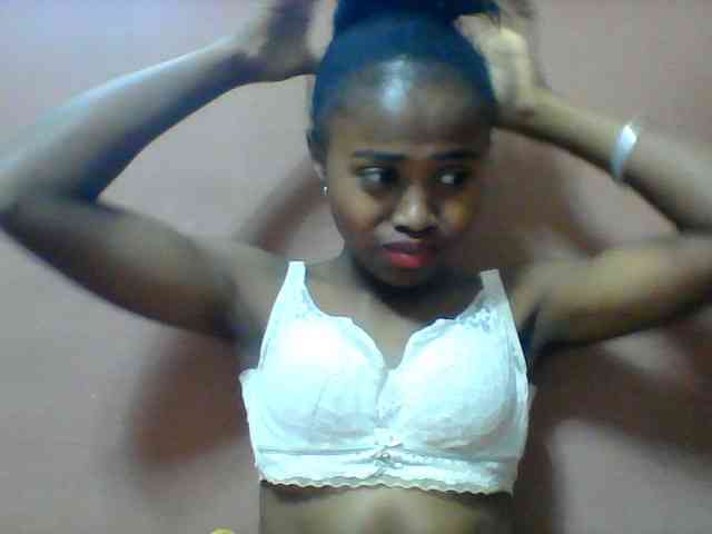 Clarah1 webcam