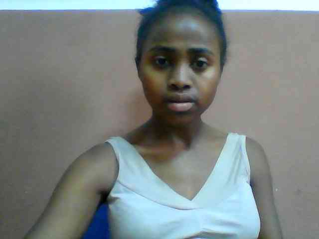 Clarah1 webcam