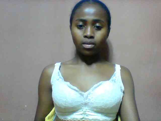 Clarah1 webcam