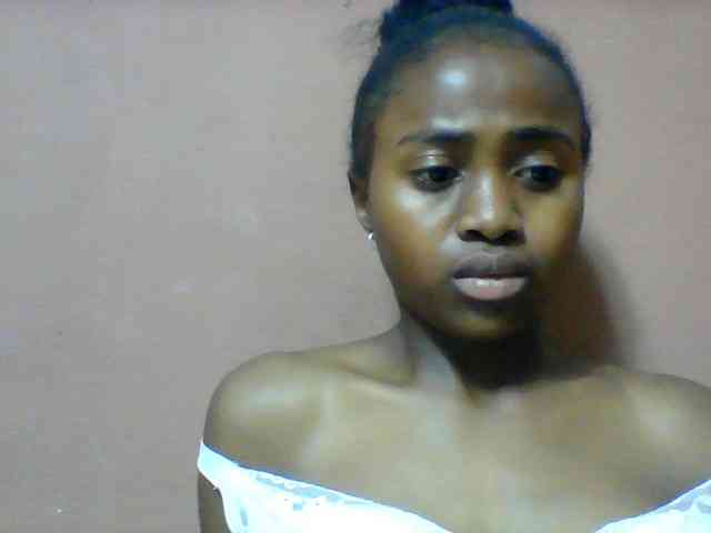 Clarah1 webcam