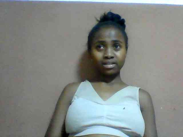 Clarah1 webcam