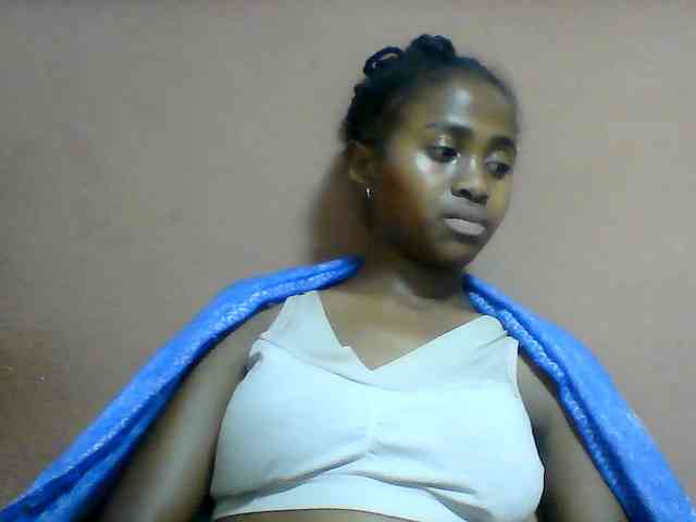 Clarah1 webcam