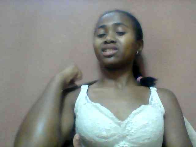 Clarah1 webcam