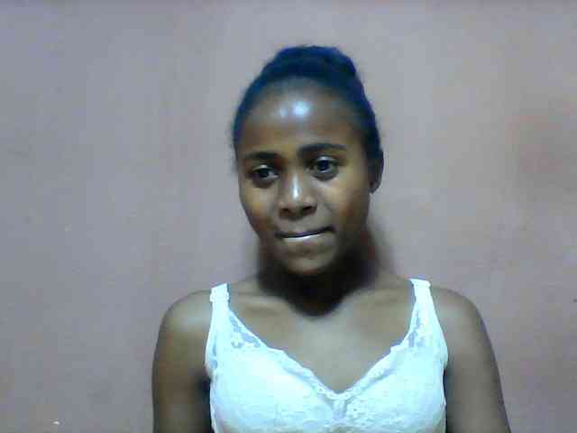 Clarah1 webcam