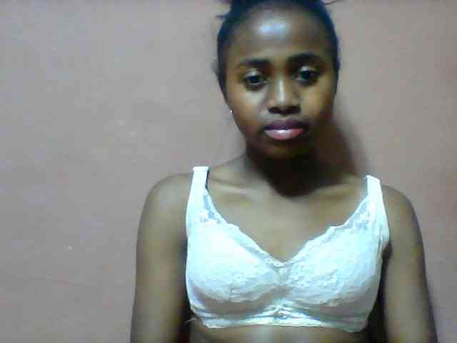 Clarah1 webcam
