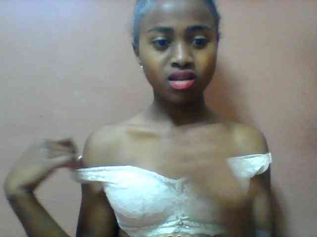 Clarah1 webcam