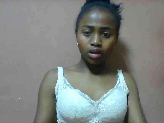Clarah1 webcam