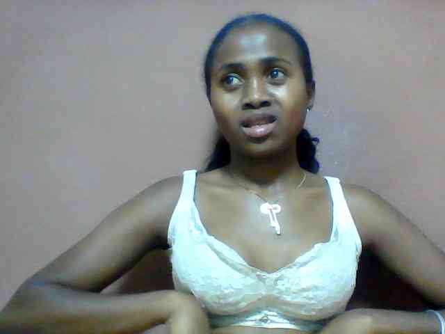 Clarah1 webcam