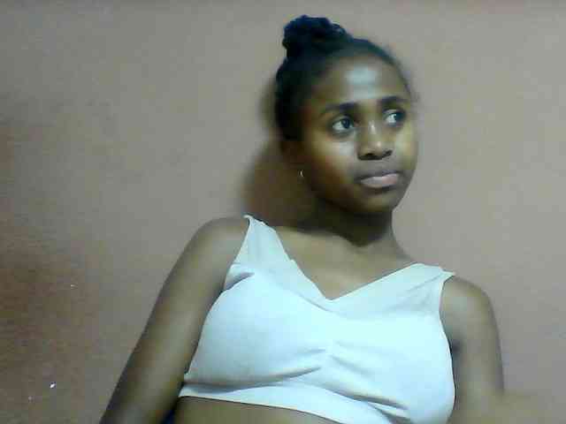 Clarah1 webcam