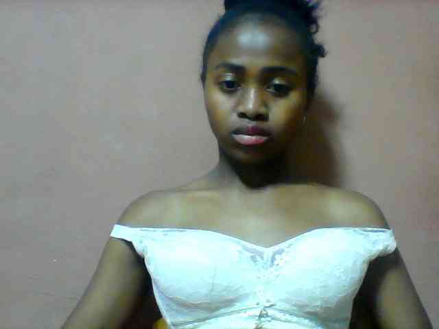 Clarah1 webcam