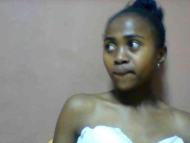 Clarah1 webcam