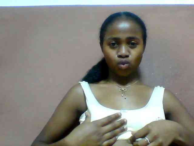 Clarah1 webcam