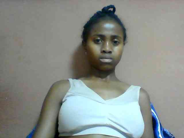 Clarah1 webcam