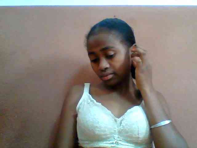 Clarah1 webcam