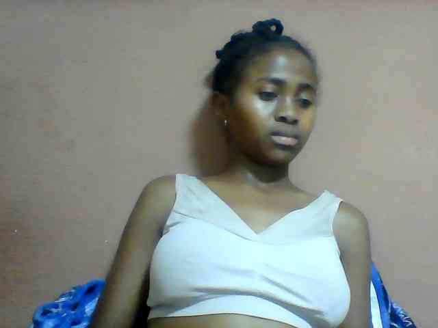 Clarah1 webcam