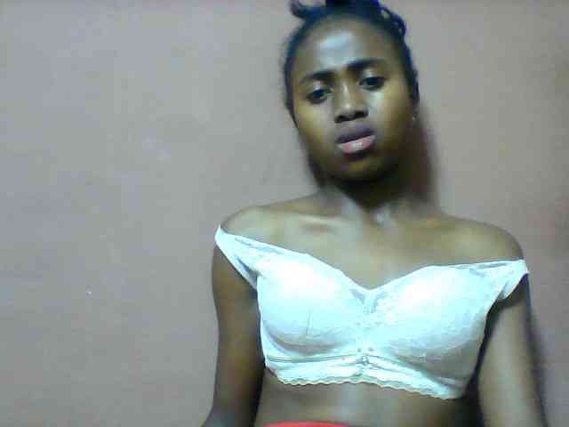 Clarah1 webcam