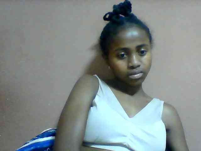 Clarah1 webcam