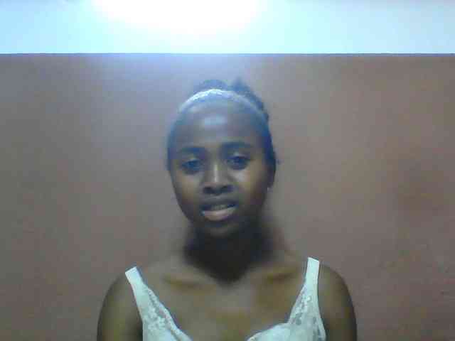 Clarah1 webcam