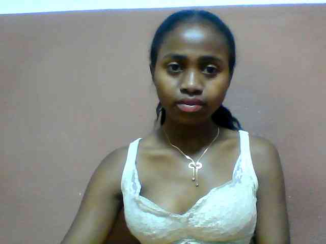 Clarah1 webcam