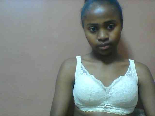 Clarah1 webcam