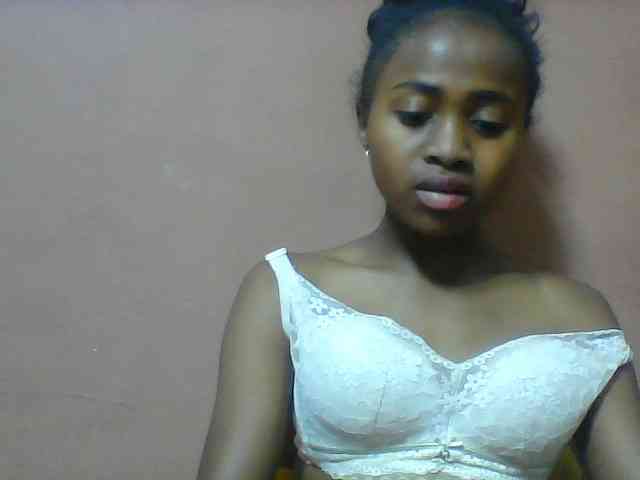 Clarah1 webcam
