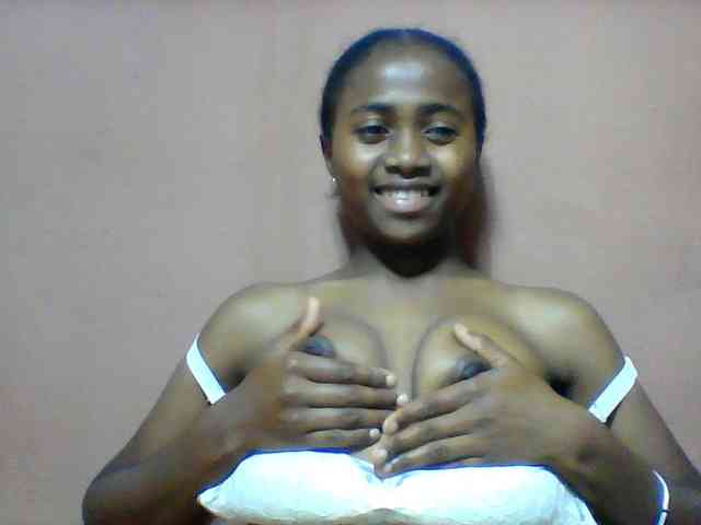 Clarah1 webcam