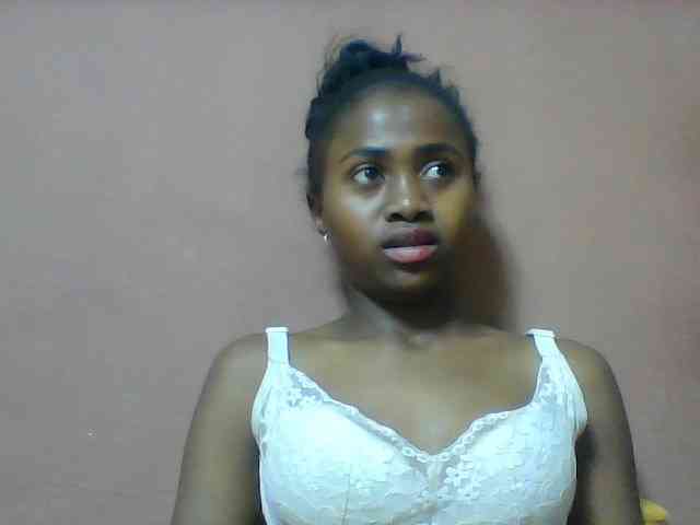 Clarah1 webcam