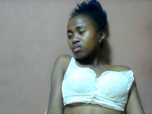 Clarah1 webcam