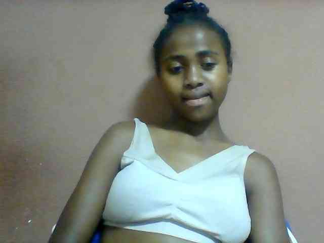 Clarah1 webcam
