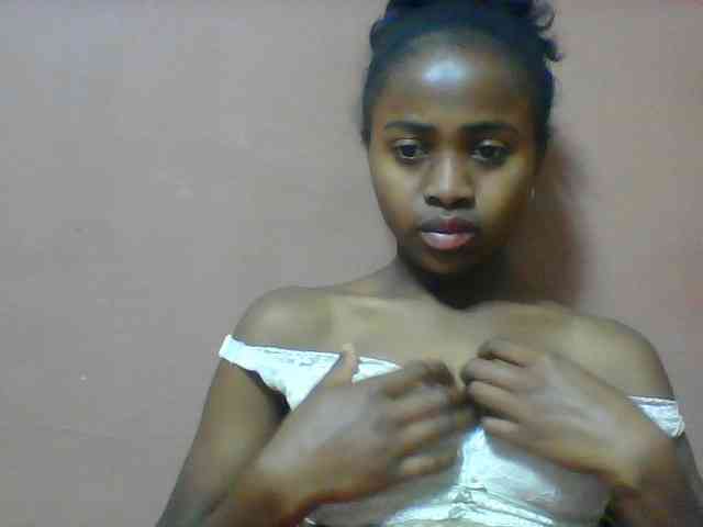 Clarah1 webcam
