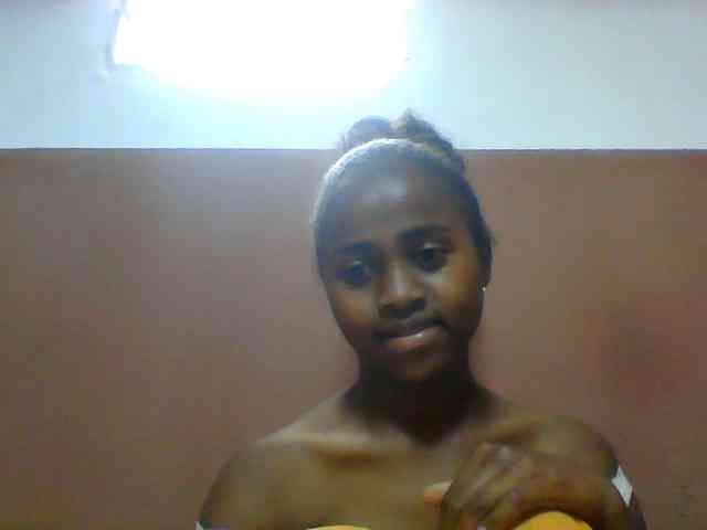 Clarah1 webcam