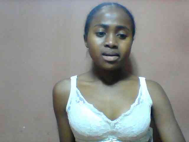 Clarah1 webcam