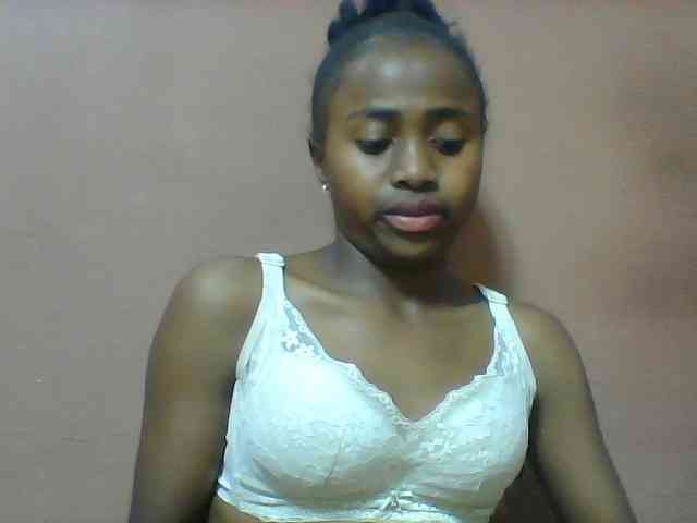 Clarah1 webcam