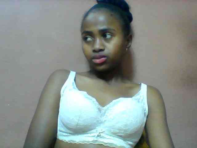 Clarah1 webcam