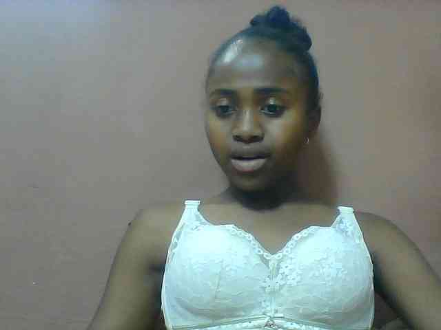 Clarah1 webcam