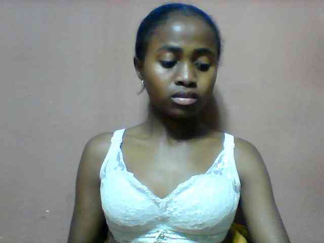 Clarah1 webcam