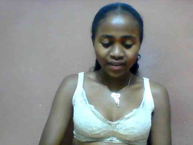 Clarah1 webcam