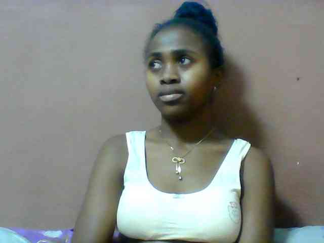 Clarah1 webcam