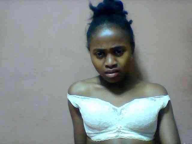 Clarah1 webcam