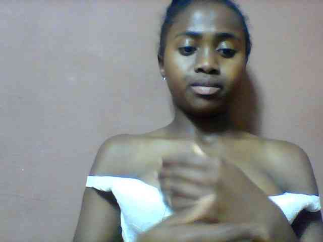 Clarah1 webcam