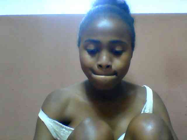 Clarah1 webcam