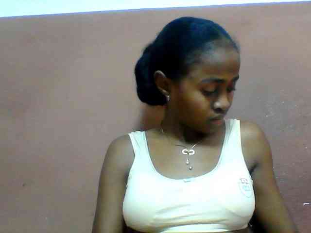 Clarah1 webcam
