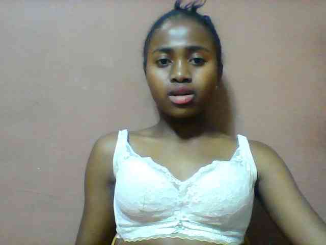Clarah1 webcam