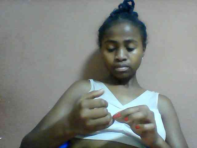 Clarah1 webcam