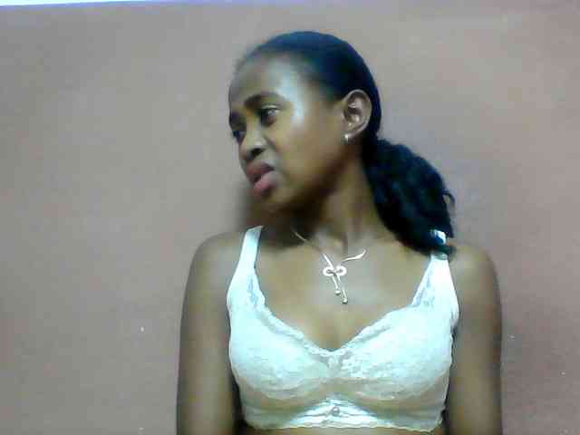 Clarah1 webcam