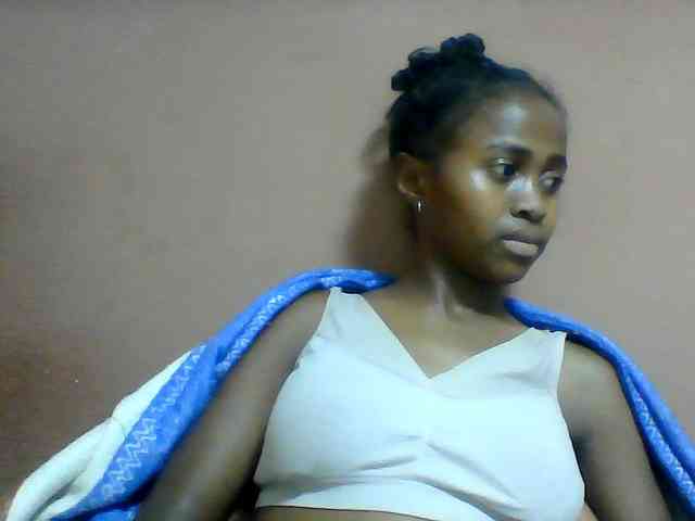 Clarah1 webcam